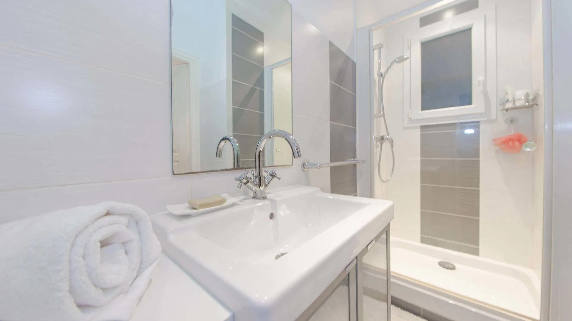 Studio Papillon - Port De Nice Five Stars Holiday House 0*,  Франция